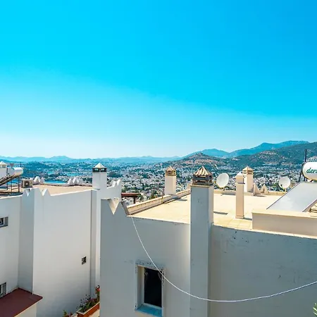 Peaceful 4Br Villa W/Ac&Balcony 10 Min To Seaside Бодрум