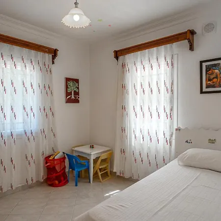 빌라 Peaceful 4Br Villa W/Ac&Balcony 10 Min To Seaside
