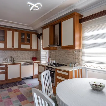 Peaceful 4Br Villa W/Ac&Balcony 10 Min To Seaside *